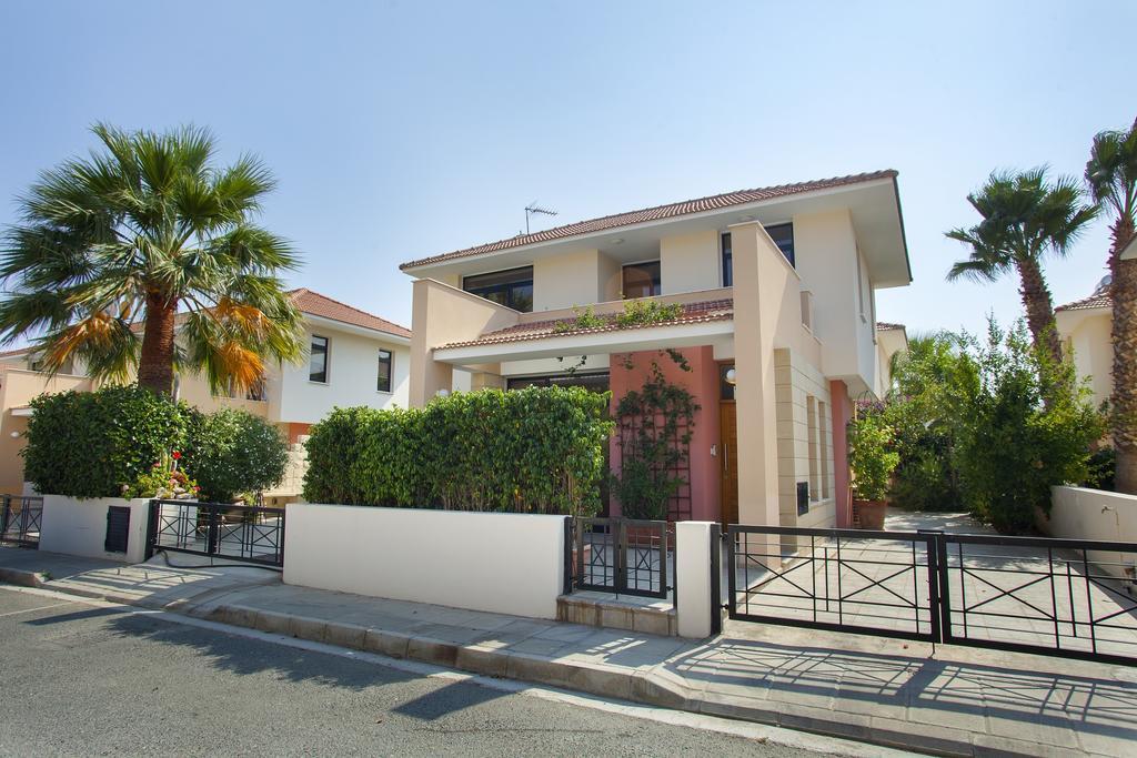 Villa Enalos 37 보로클리니 외부 사진